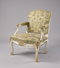 Armchair, Rococo style, floral decoration, cabriole legs, silk fabrics, patterned floral fabrics,