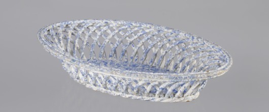 Openwork basket, Cmielów faience and porcelain factory; 1804- Openwork basket with an oval