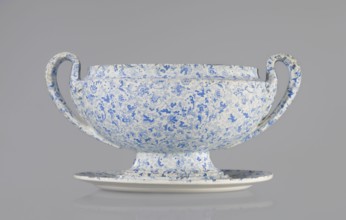 Vase, faience and porcelain factory Cmielów founded 1804. Wallpaper pattern, orchids, plant and