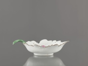 Leaf-shaped bowl, porcelain. Maker: Gardner, Francis porcelain factory; 1766-1917 and