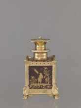 Bottle with lid, porcelain factory Gardner, Francis 1766–1917. Cubic bottle with profiled short