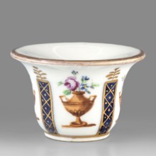 Toilet vessel for collecting tears or rubbing rouge?, Kaiserliche Porzellanmanufaktur in Wien