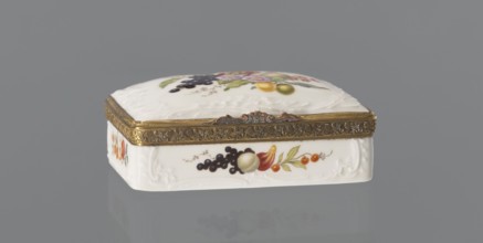 Snuffbox tin, Koenigliche Porzellan Manufaktur KPM; Berlin; 1763–1918, ca. 1765–1770. Snuffbox in