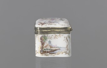 Snuffbox tin, Koenigliche Porzellain Fabrique, Meissen 1710–1763. Tall rectangular snuffbox with