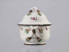 Vase with lid, Prószków Slaski faience factory; 1763–1853, floral decorations, soup tureen, roses,