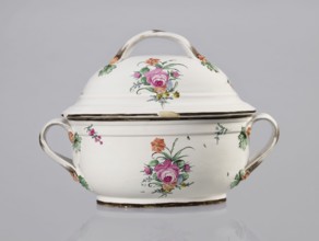 Vase with lid, Prószków Slaski faience factory ca. 1785, 1763–1853. Egg-shaped soup tureen with lid