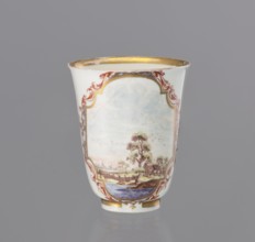 Teapot, Koenigliche Porzellain Fabrique, Meissen c. 1730, 1710–1763, Meissen, Saxony. Teapot,