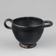 Black-finished skyphos, Type B. Thin-walled skyphos with a deep bowl and annular foot. One handle