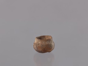 Water vessel for diluting ink, Japanese, Edo period 1603–1868, ceramics, ink-painting accessory for