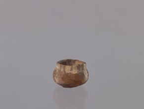 Water vessel for diluting ink, Japanese, Edo period 1603–1868, ceramics, ink/paper accessory for