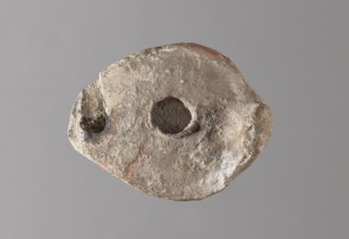 Oil lamp, maker, Islamic art; Arabic culture; oil lamp; Arabic pottery; utility pottery; everyday
