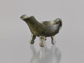 Yi-type vessel, Chinese; Chinese art; ceremonial/ritual vessel; Qing dynasty 1644–1911; vessel on