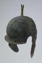 Bronze helmet, 4th–3rd century BC, Italy, armament; height 34 cm, width 20.2 cm, depth 22.5 cm,
