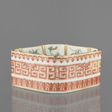 Vessel, Chinese, Qing dynasty Daoguang, 1821–1850. Ceramic colored porcelain vessel decorated on
