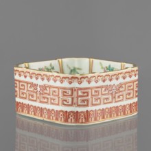 Vessel, Chinese, Qing dynasty, Daoguang period 1821–1850; ceramics, colored porcelain; decorated on