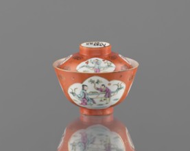 Bowl with a lid, ceramics, colored porcelain, Qing dynasty Tongzhi, 1862–1874, China; subject: bats