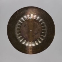 Tray, brass tray with separate facet; engraved and painted decoration depicting a central rosette