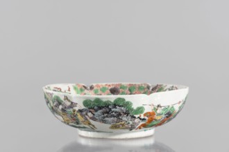 Bowl, Porcelain body; white, transparent glaze. Decoration painted with overglaze enamel paints and