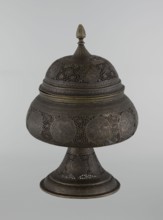 Censer, Persian Iran, Qajar dynasty 1785–1925, 18th/19th century. Bronze censer, height 33.0 cm,