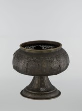 Censer, Persian Iran, Qajar dynasty late 18th–19th century. Bronze censer, height 33.0 cm, diameter