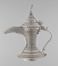 Teapot, Persian, Qajar dynasty 1785–1925. Teapot/kettle for beverages coffee/tea, ceramic metal