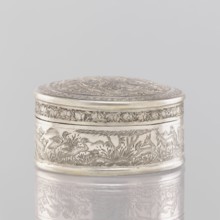 Box with a lid, 19th century, India. Painted metal vessel height 3.5 cm, diameter 6.5 cm, weight