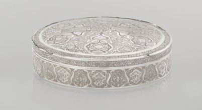 Lidded box, Persian, Qajar dynasty 1785–1925, 19th–20th century. Material: metal vessel.