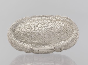 Box with lid; maker, plant ornament; Indian; 19th–20th century; India; dimensions: height 4.5 cm,