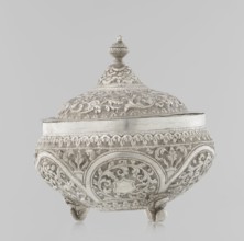 Vessel with a lid, Islamic art, Turkish, Ottoman dynasty 1299–1922, plant ornament with flowers and