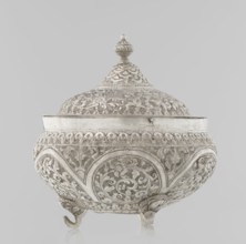 Vessel with a lid, Islamic art, Turkish, Ottoman dynasty 1299–1922, plant ornament, flowers, plant