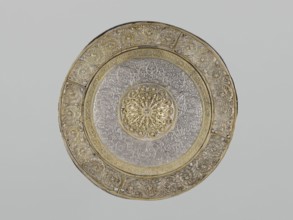 Mirror frame, 19th century, possibly Turkey or Iran. Metal; weight 685 g, diameter 25.5 cm, height