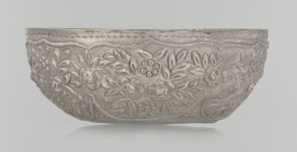 Bowl, late 19th century, Turkey, Ottoman dynasty 1299–1922; ceramic vessel decorated with floral