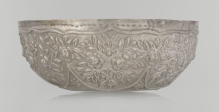 Bowl, late 19th century, Turkey; Ottoman dynasty 1299–1922; Islamic art, Turkish; vessel; wall
