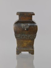 Fanggu vessel, Chinese, fanggu vessel, dragons iconography, Chinese art, ceremonial vessel, Qing