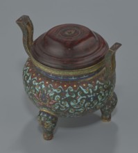 Ding-type incense burner with cover, Chinese, Qing dynasty, Qianlong period 1736–1795. Ceremonial