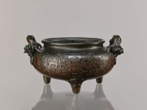 Ding incense burner, Chinese, Qing 1644–1911, 19th century. Based on ceramics from the Xuande era