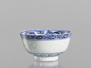 Bowl, unknown provenance; Chinese; Qing dynasty 1644–1911; blue-and-white porcelain; rice pattern;
