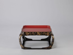 Tray on legs kakeban, One of a set of three tables placed one on top of the other; almost square