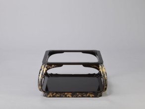 Tray on legs kakeban, Japanese, Edo 1603–1868, early 19th century. One of a set of three tables