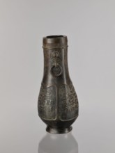 Hu-type vessel, bronze, Chinese, Qing dynasty 1644–1911, 19th century; ceremonial/ritual vessel