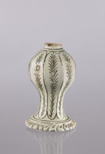 Bottle, Abdullazad Mirza Baba fl. ante 1939, Islamic art, Persian culture, Qajar dynasty 1785–1925,