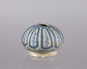 Bottle belly bottle, Abdullazad Mirza Baba fl. ante 1939, Islamic art, Persian culture; glazed