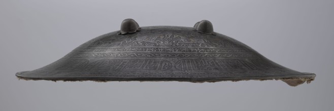 Shield sipar, Islamic art, Persian culture, Qajar dynasty 1785–1925, militaria; decorated with
