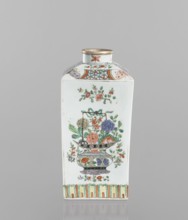 Bottle, 18th century, China. Porcelain vessel, height 25.3 cm, width 10.8 cm, depth 10.8 cm.