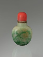 Snuffbox with spoon, Chinese, Qing dynasty 1644–1911, 19th century; moon bottle form; vessel;