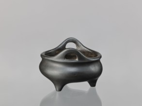 Li-type incense burner, cicadas, lion iconography, dragons iconography, Chinese art, Chinese