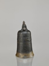 Bell, dragons iconography, Chinese art, Chinese culture, Qing 1644–1911, dragon with pearl, taotie