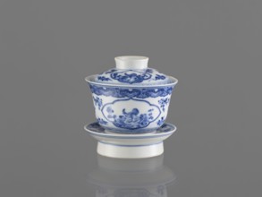 Bowl on a base with a lid, ceramics, blue and white porcelain, Chinese art, female images, figural