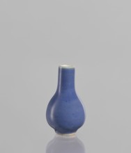 Bottle, Chinese, Chinese art, ceramics, poudre bleu, 19th century, China, vessel, height 5.3 cm, A