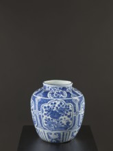 Resource pot vase, maker, Chinese, blue-and-white porcelain, Qing dynasty 1644–1911, 17th–18th